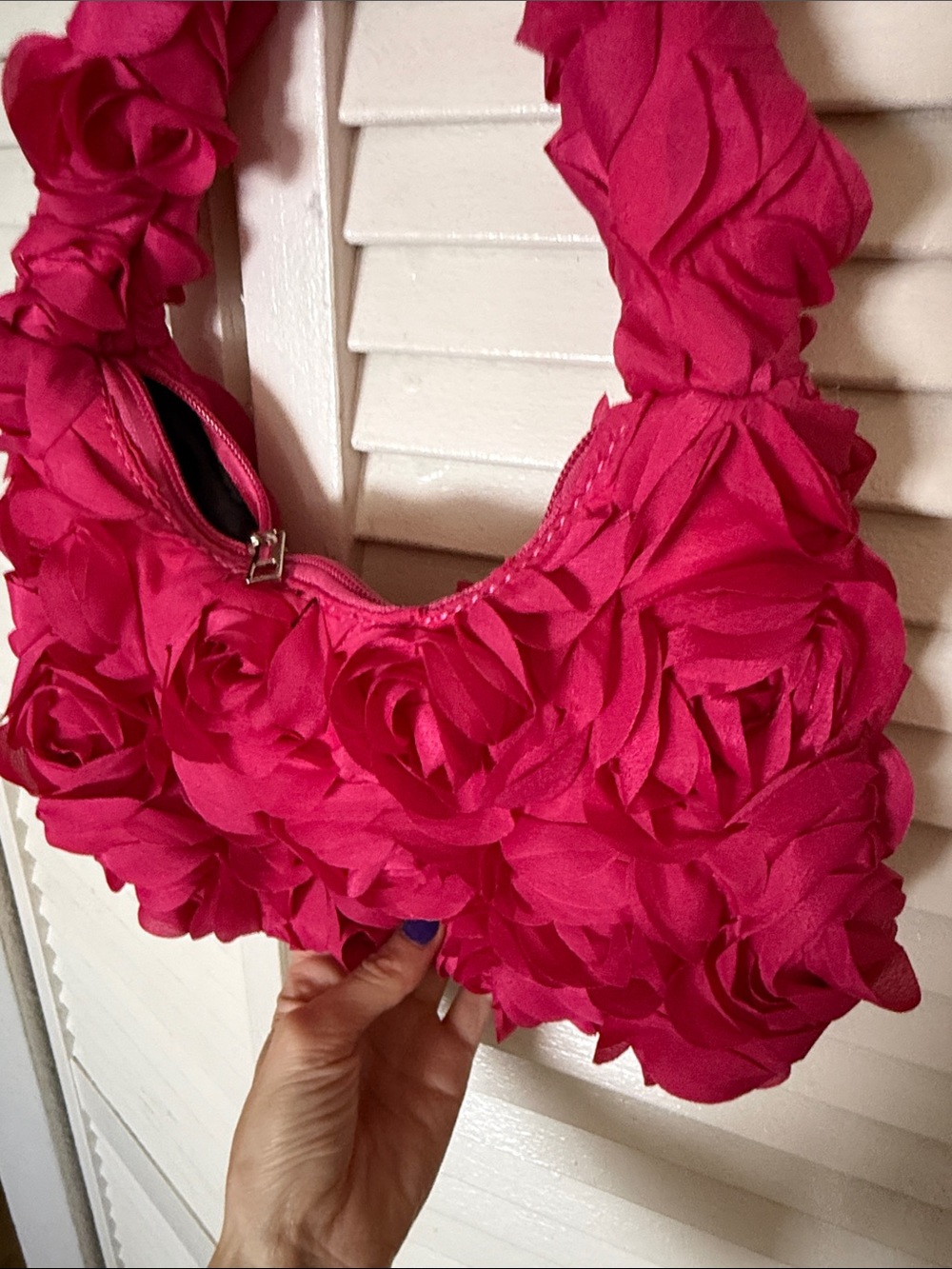 Women's Rose-Embellished Shoulder Bag in Fuchsia